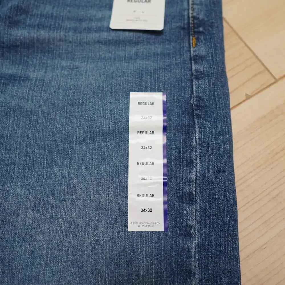 Signature by Levi Strauss Gold Regular Flex Jeans NWT Medium Wash 34x32
